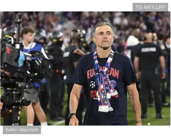 恩里克战术奏效,西班牙队状态回升重登国际赛场巅峰 恩里克战术奏效,西班牙队状态回升重登国际赛场巅峰