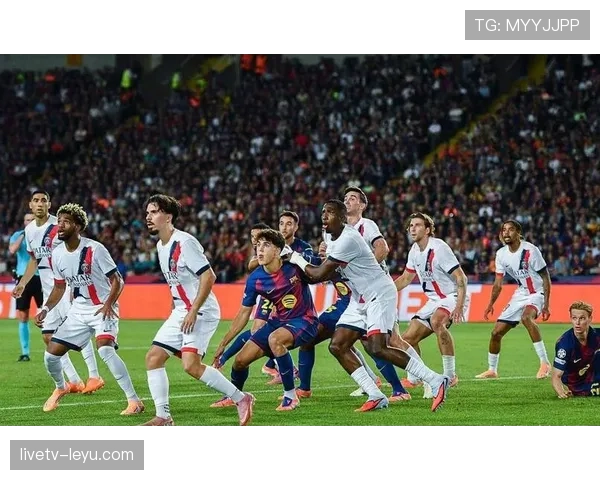 巴萨新赛季边路进攻火力全开，战术升级引关注