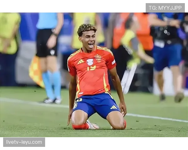 欧洲杯新星闪耀赛场，年轻才俊亮眼表现引热议