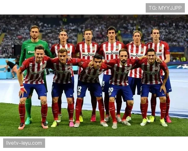 西甲赛场短传渗透战术引领团队协作新风潮，球队表现亮眼